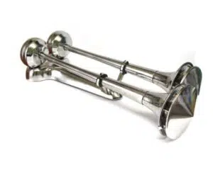 Avvisatore pneumatico a due cornetti aventi rispettivamente lunghezza 55 e 60 cm